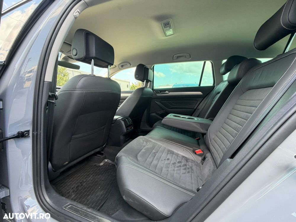 Volkswagen Passat 2.0 TDI DSG Highline - 12