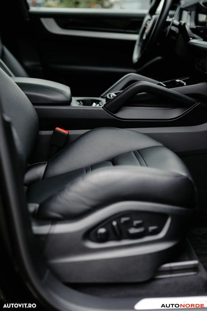Porsche Cayenne E-Hybrid Tiptronic S - 29