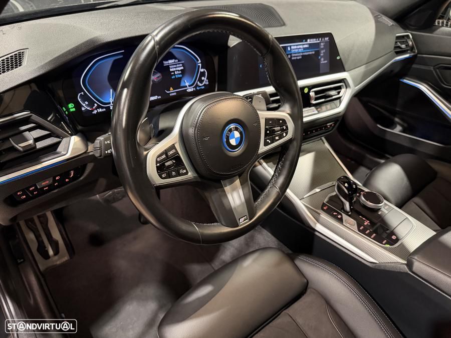 BMW 330 e Pack Desportivo M Auto - 11