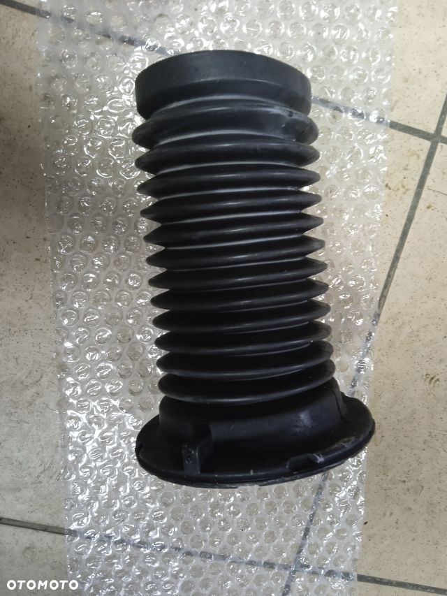 Nissan QASHQAI J11 OSŁONA AMORTYZATORA PRZEDNIEGO PRZÓD - 3