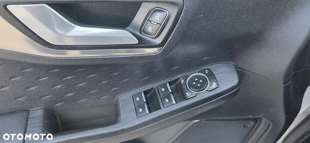 Ford Kuga - 18