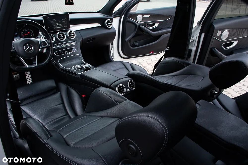 Mercedes-Benz Klasa C 400 4Matic 7G-TRONIC AMG Line - 30