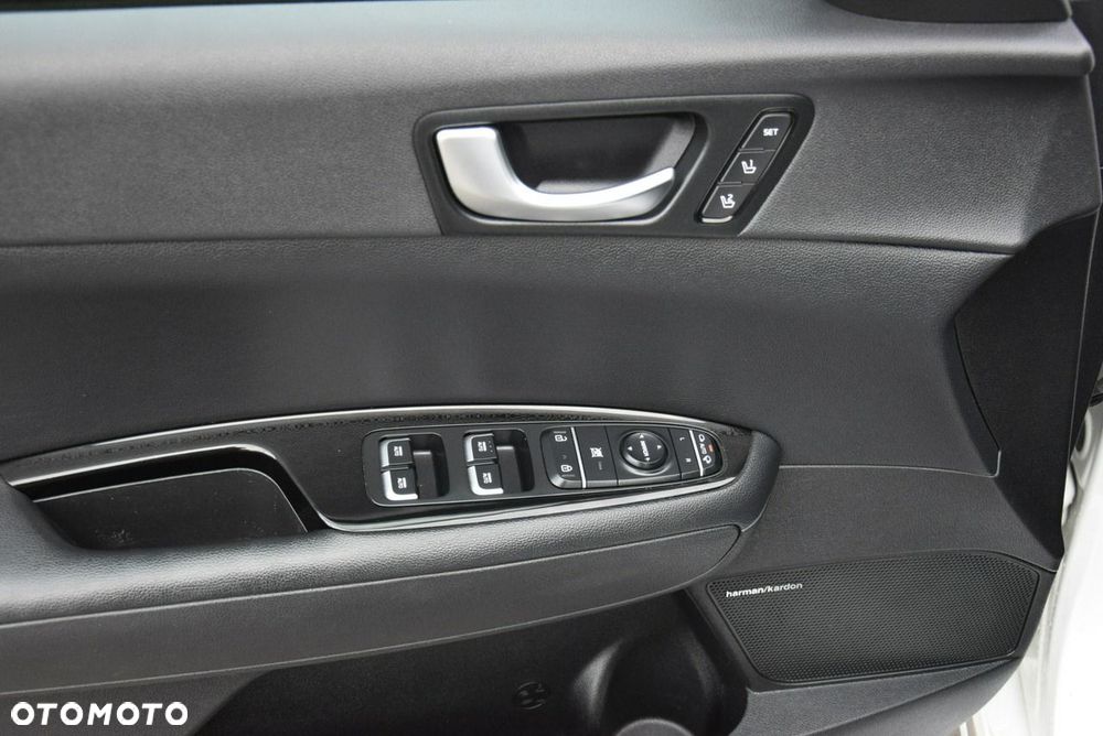 Kia Optima - 28