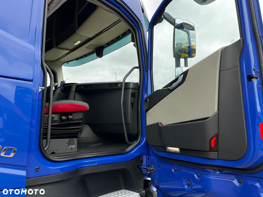 Volvo FH 500 EURO 6 / SPROWADZONY/ SERWISOWANY/KLIMA POSTOJOWA/DWA ZBIORNIKI - 17