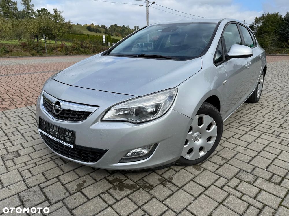 Opel Astra 1.7 CDTI DPF - 1