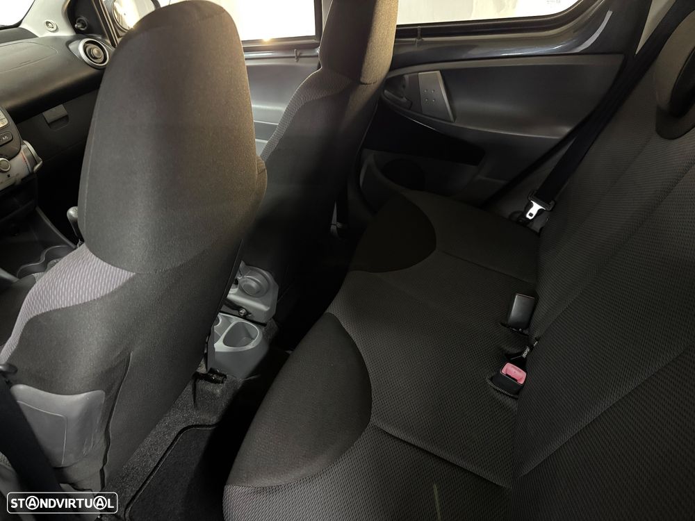 Toyota Aygo 1.0 + AC+VSC - 15