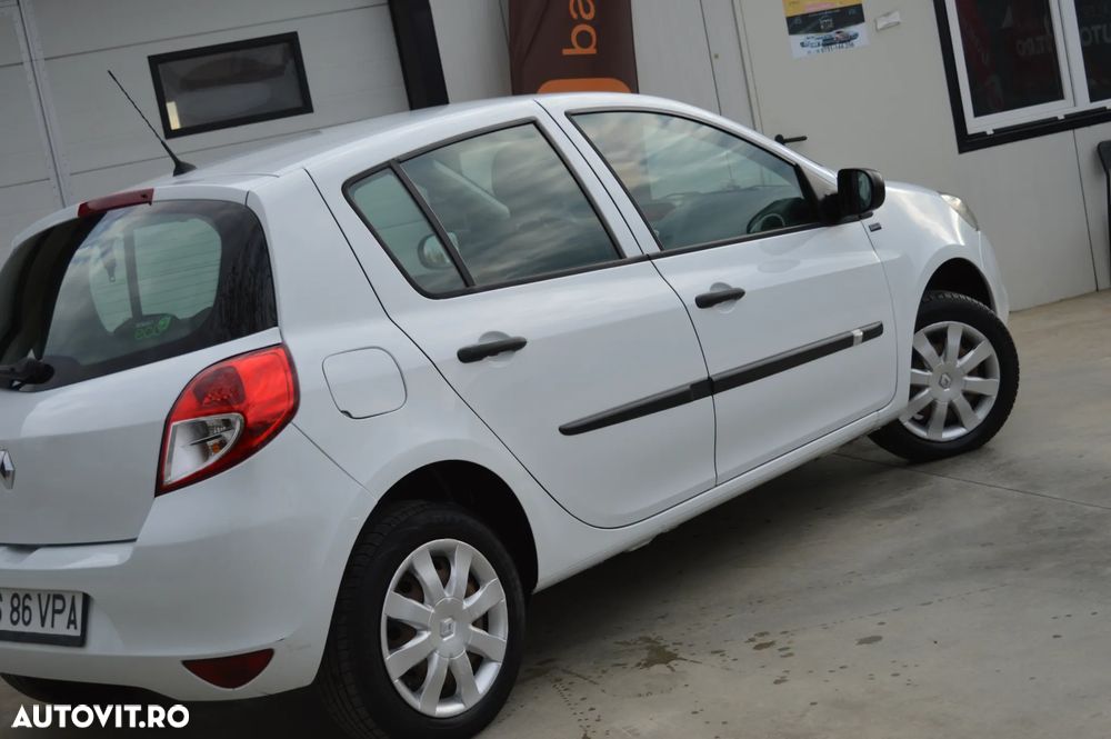 Renault Clio III 1.5 dCi Yahoo - 9