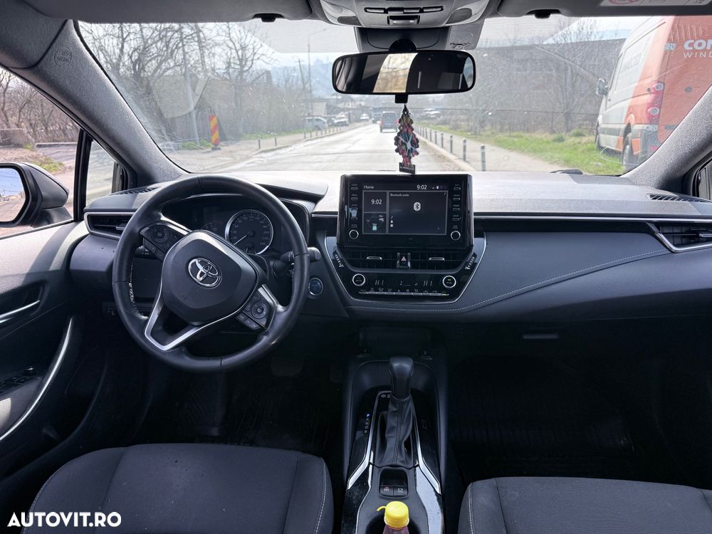 Toyota Corolla 1.8 Business Edition - 13