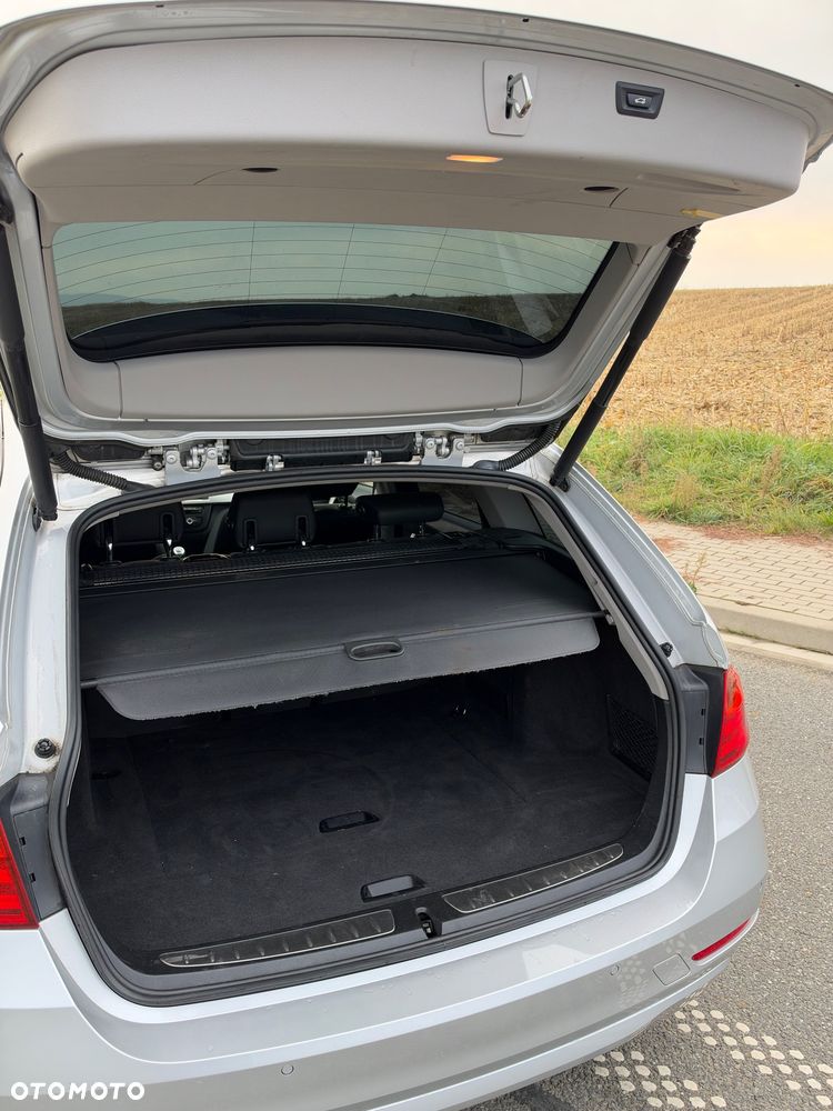 BMW Seria 3 318d DPF Edition Sport - 16
