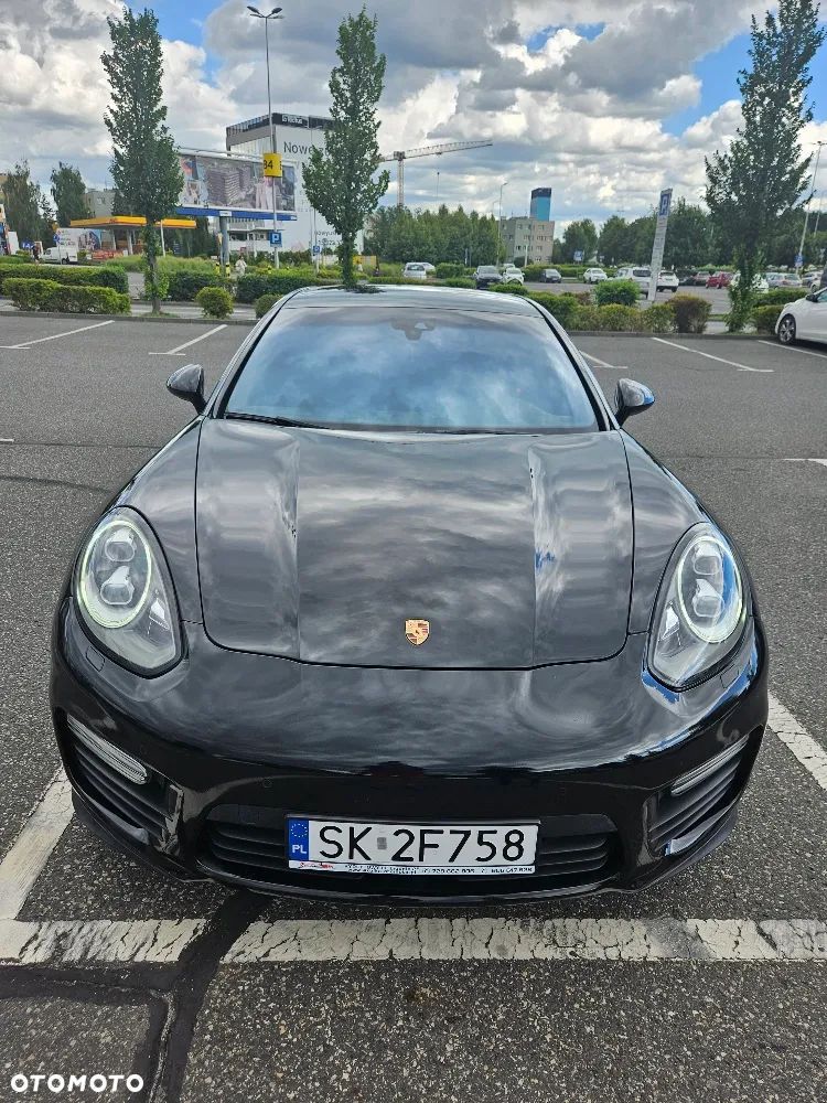 Porsche Panamera GTS - 9