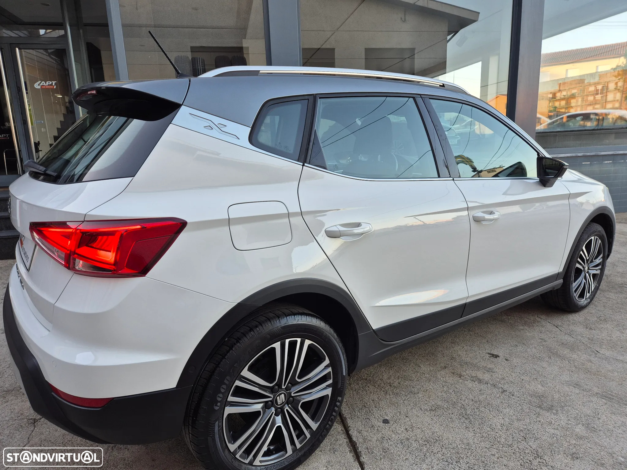 SEAT Arona 1.0 TSI Xcellence - 24