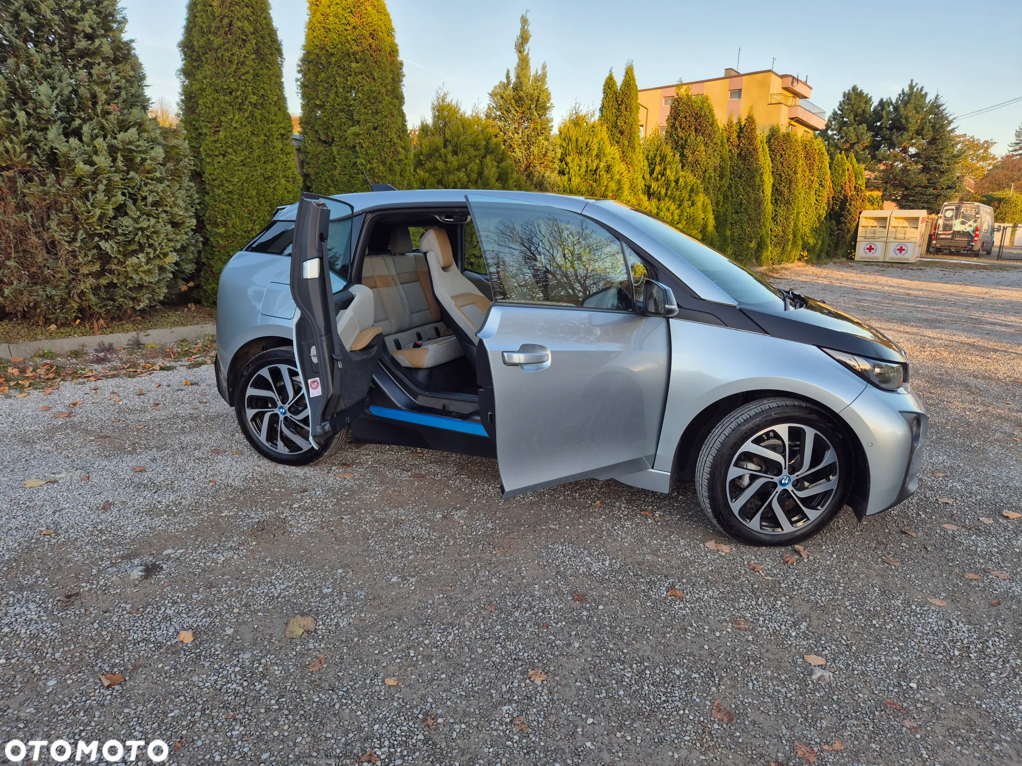 BMW i3 (60 Ah) - 13
