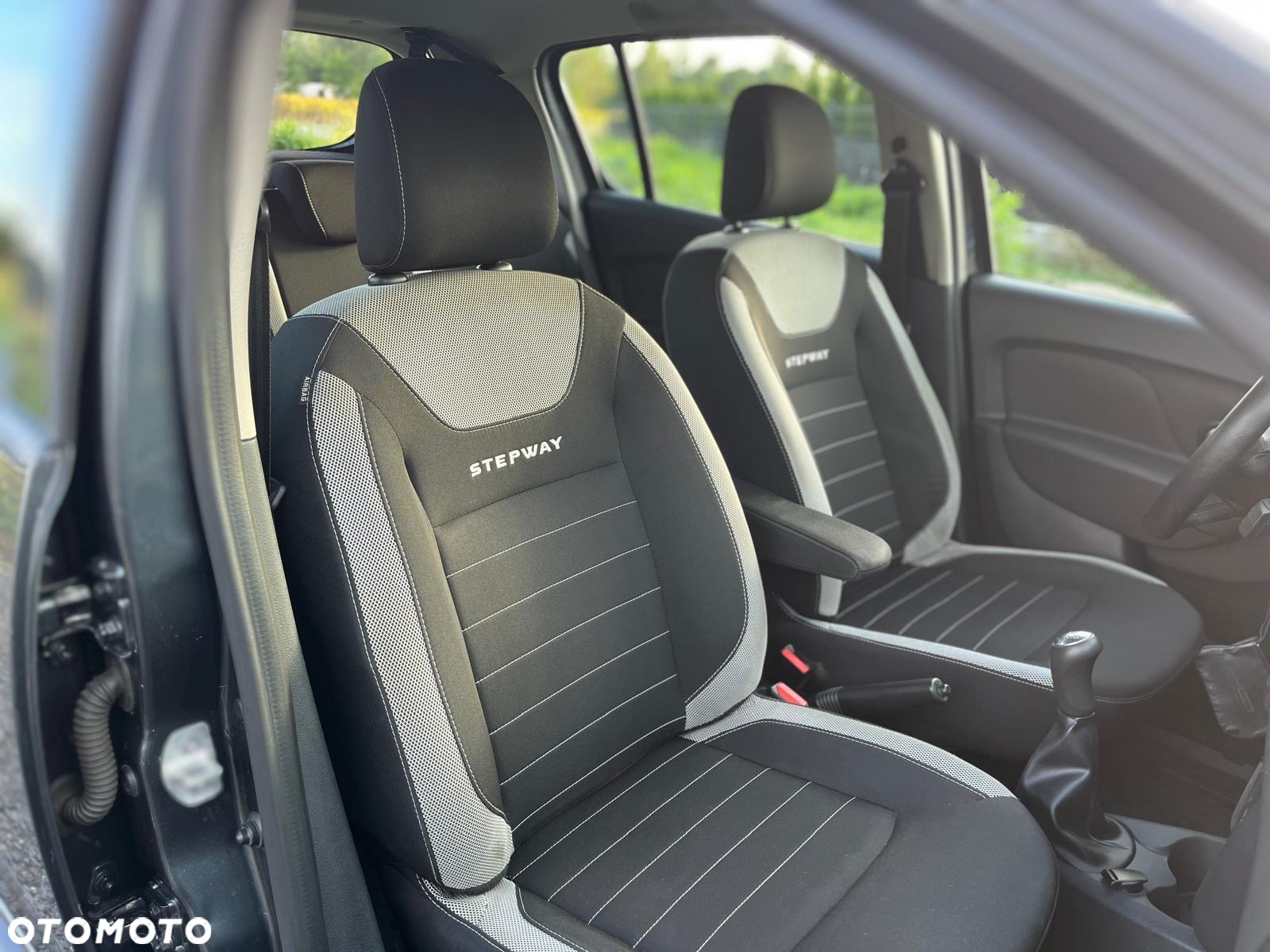 Dacia Sandero Stepway TCe 90 Prestige - 25