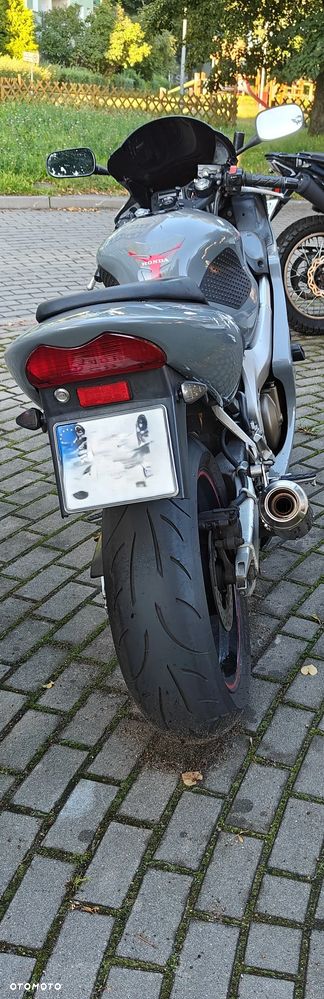 Honda CBR - 9