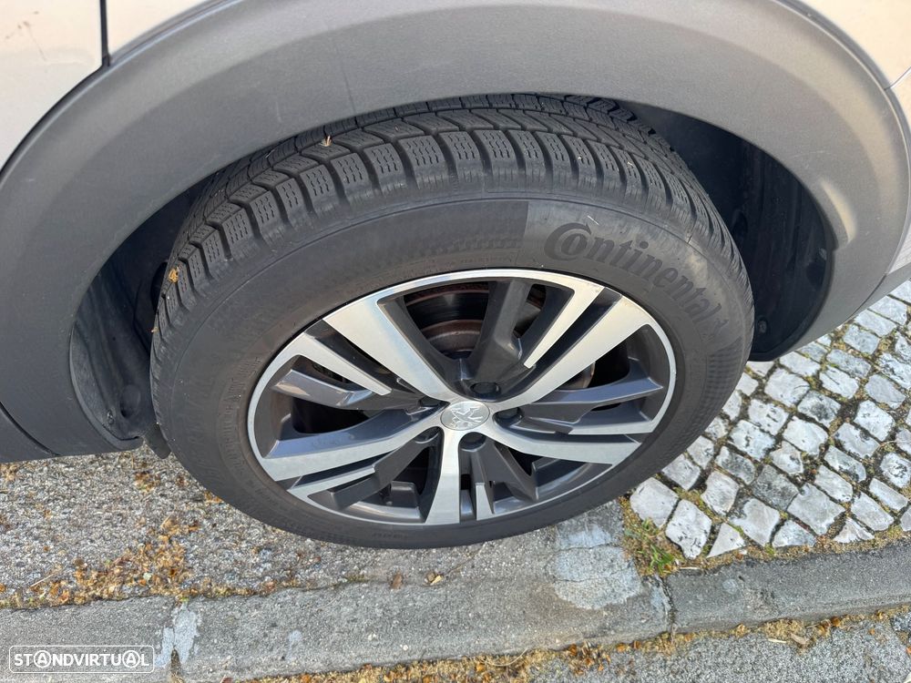 Peugeot 3008 PureTech 130 Stop & Start GPF EAT8 Allure - 8