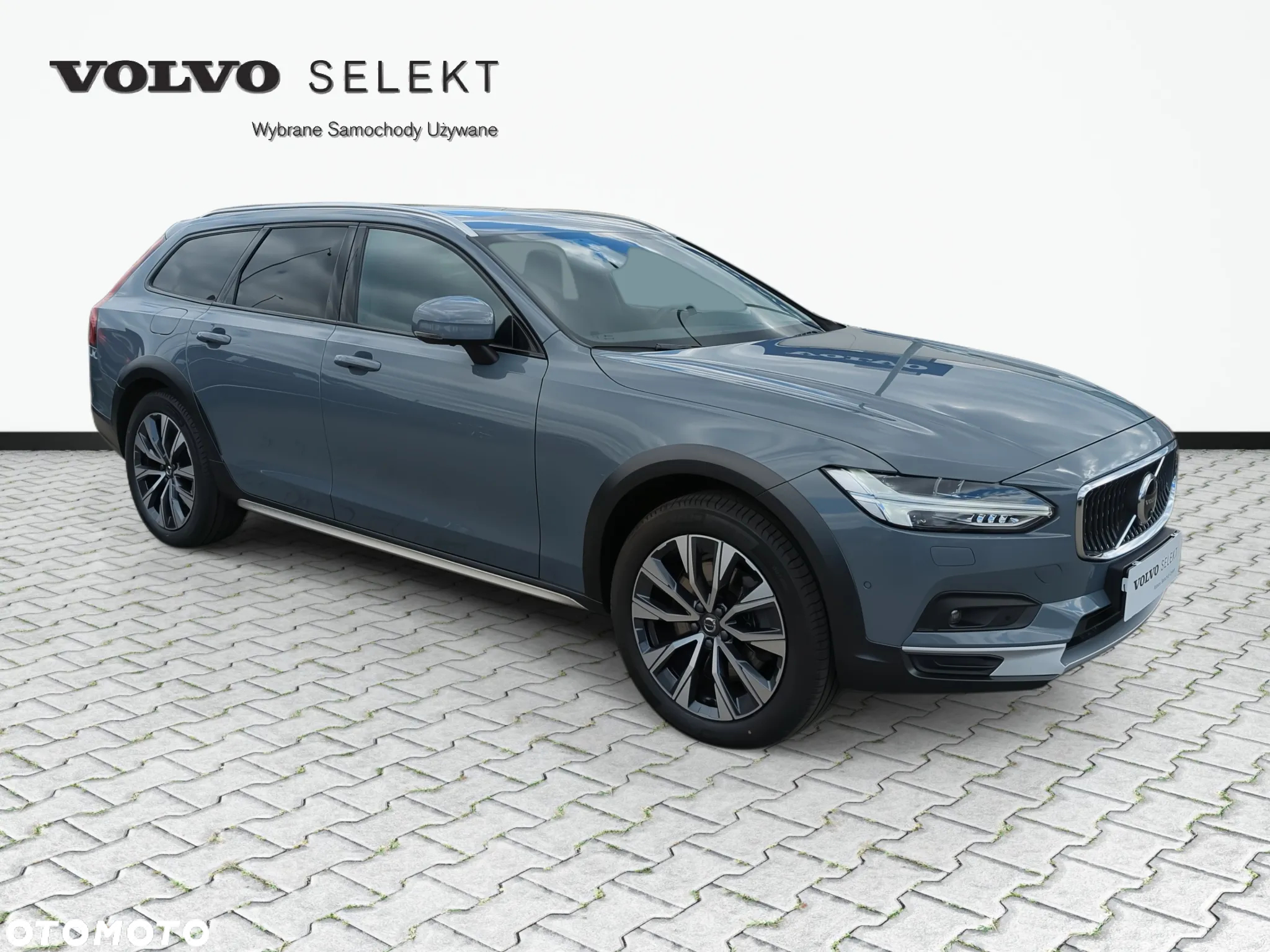 Volvo V90 Cross Country - 3
