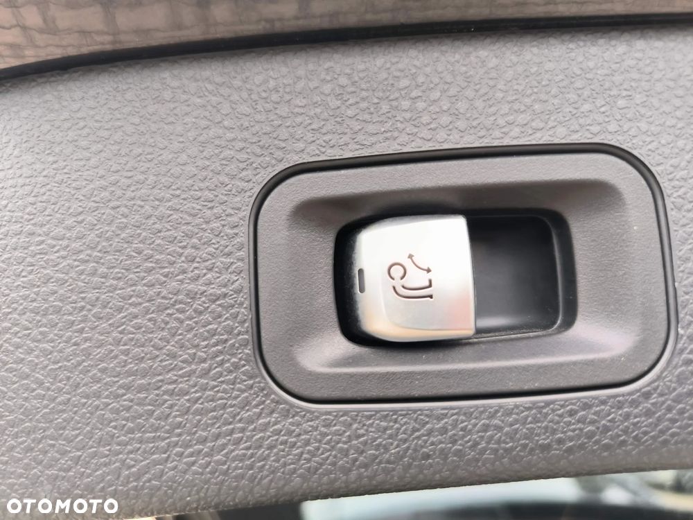 Mercedes-Benz Klasa C 200 d 9G-TRONIC AMG Line - 29