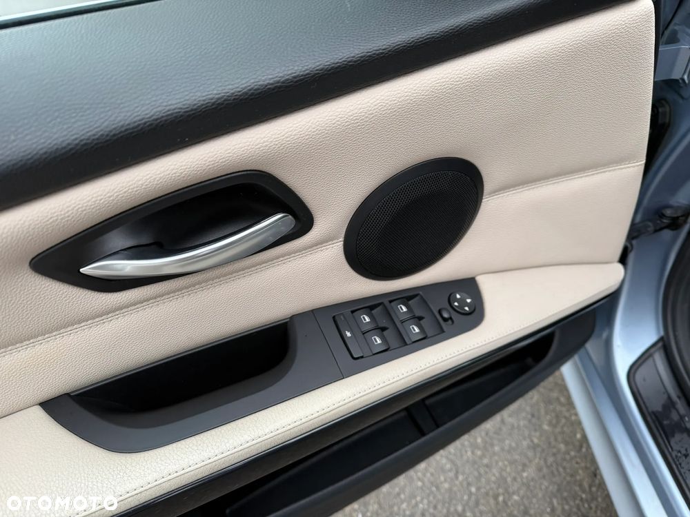 BMW Seria 3 320d Efficient Dynamics Edition - 22