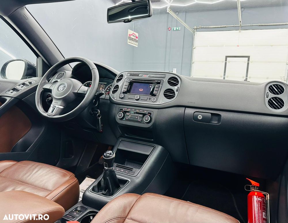 Volkswagen Tiguan 2.0 TDI DPF BlueMotion Technology Cup Sport & Style - 23