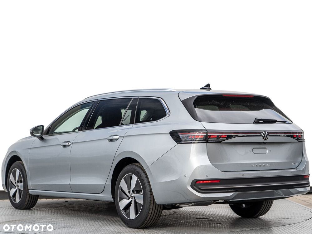 Volkswagen Passat - 4