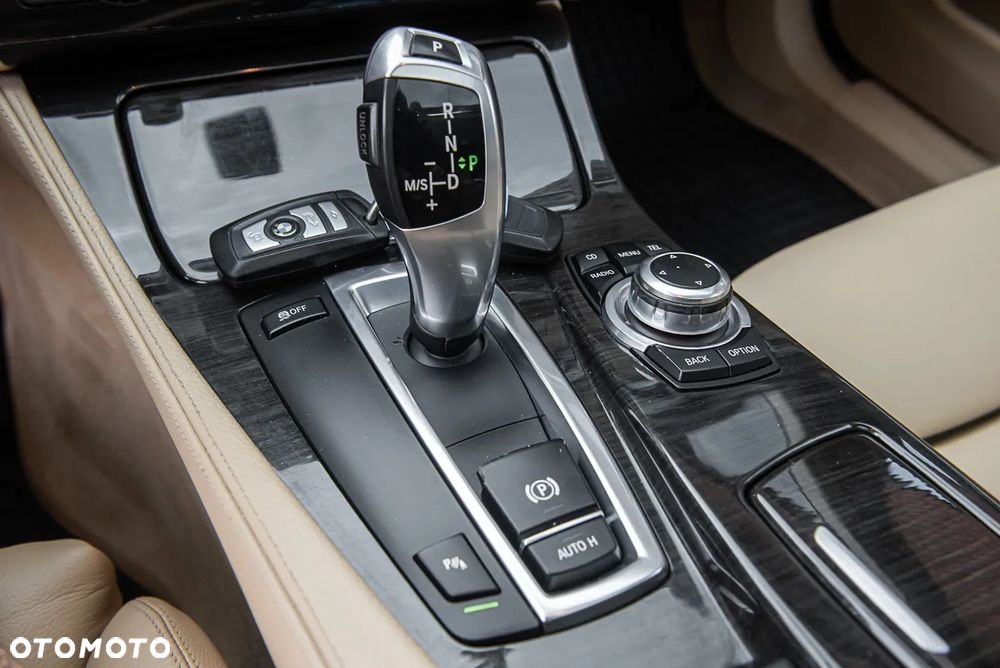 BMW Seria 5 520d Luxury Line - 25