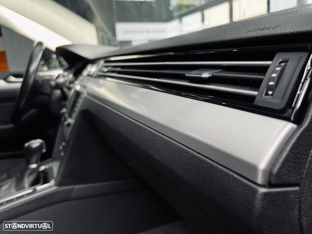 VW Passat 1.6 TDI DSG - 33