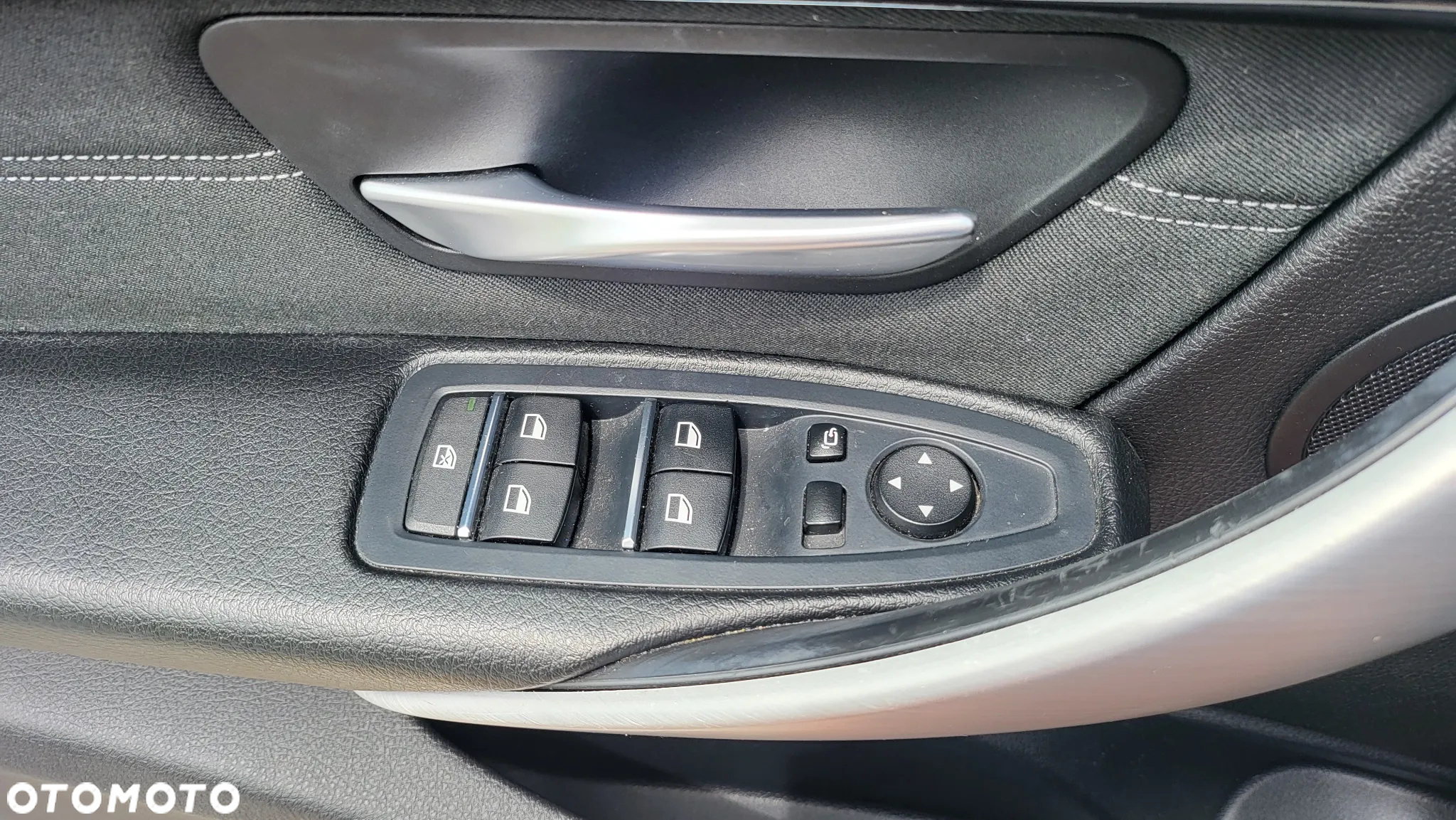 BMW Seria 3 318d Sport Line - 29