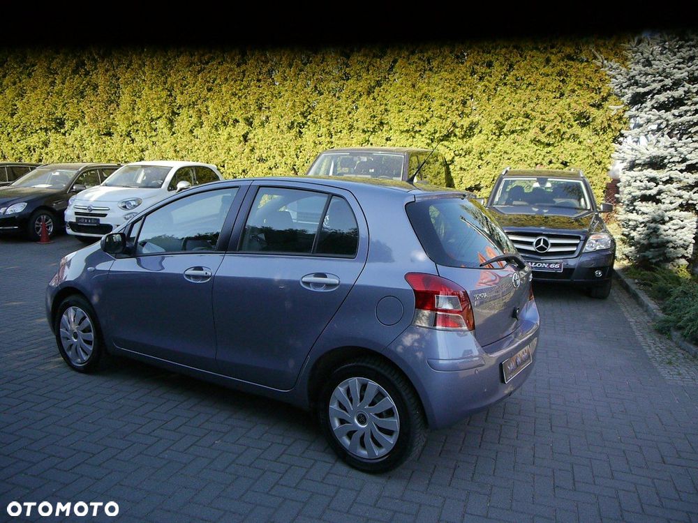Toyota Yaris 1.33 VVT-i Executive - 14