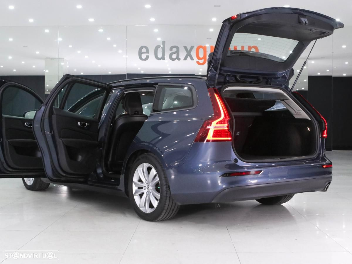 Volvo V60 2.0 D3 Momentum Geartronic - 5