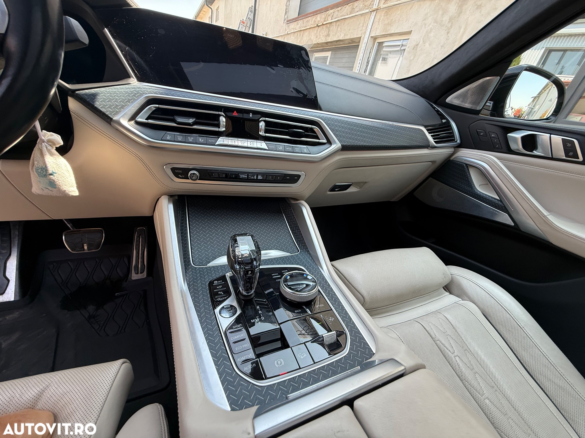 BMW X6 xDrive40i - 12
