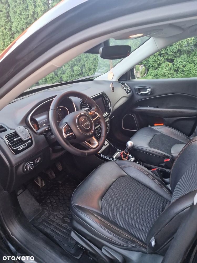 Jeep Compass - 14