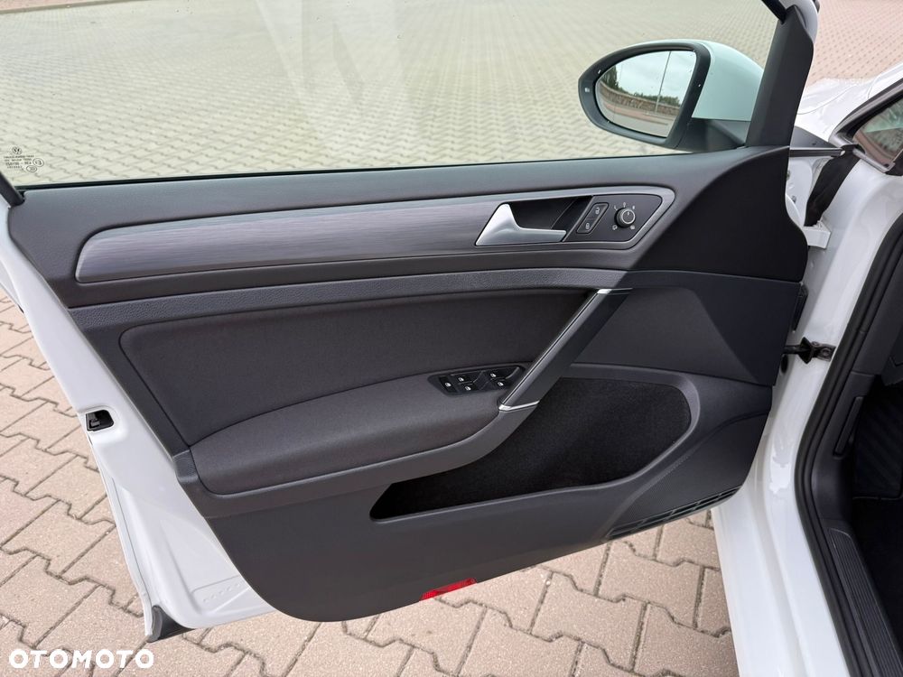 Volkswagen Golf 1.6 TDI BlueMotion Technology Trendline - 32