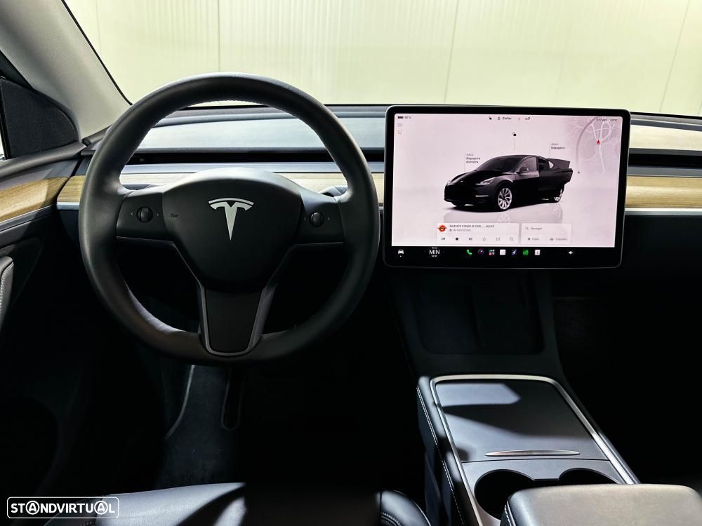 Tesla Model Y Long Range Dual Motor AWD - 17