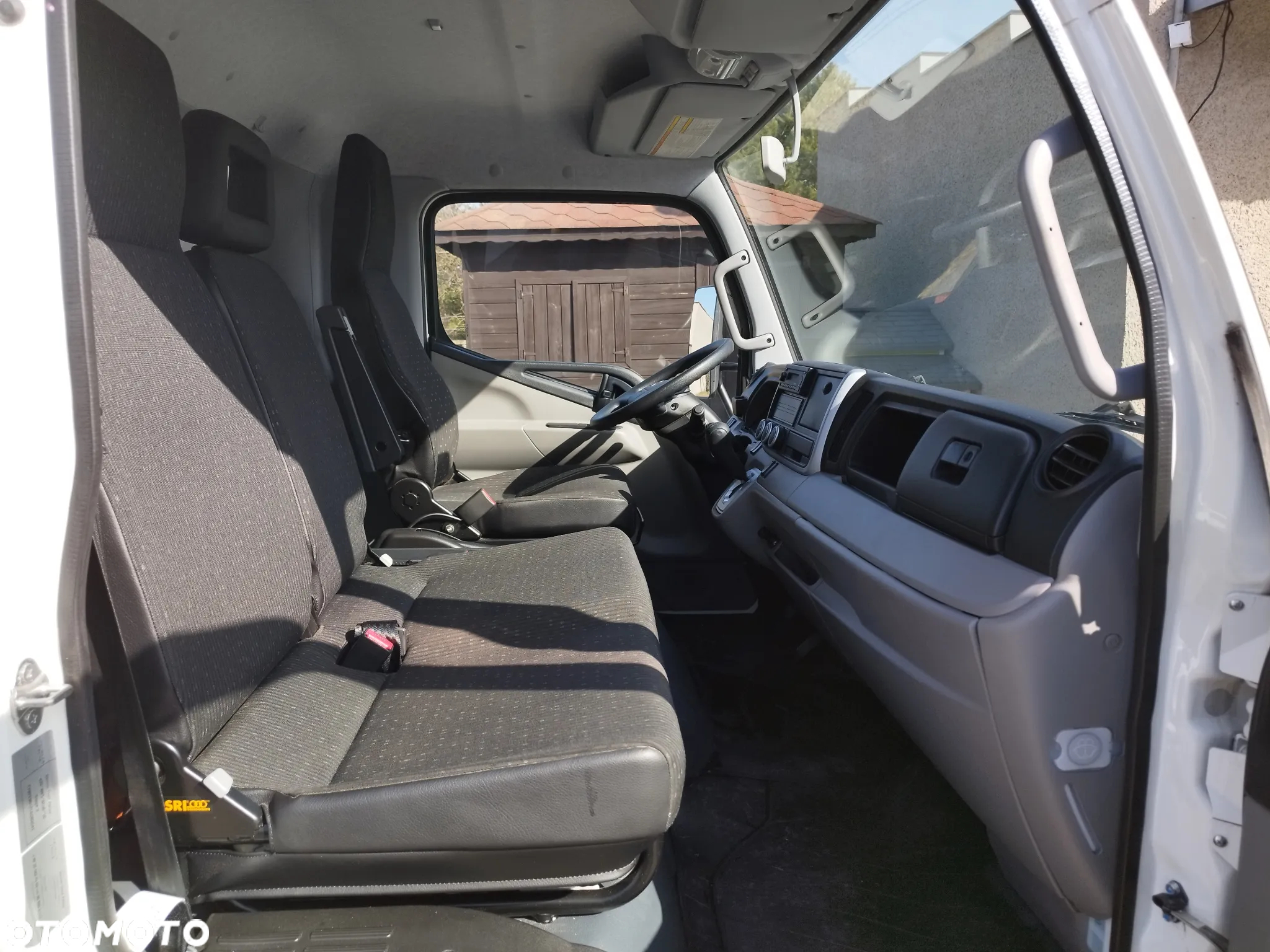 Mitsubishi Fuso Canter - 12