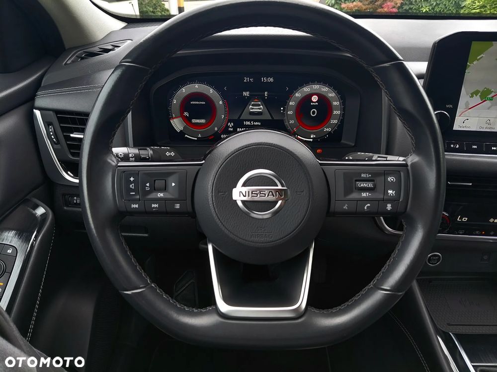 Nissan Qashqai 1.3 DIG-T SHIRO - 29