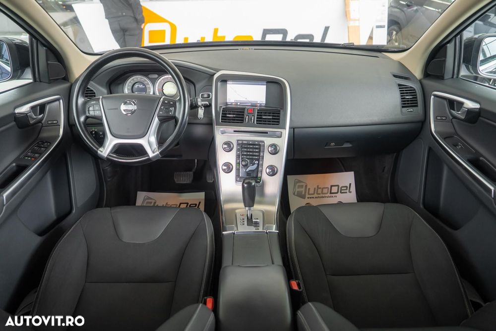 Volvo XC 60 D3 AWD Aut. Momentum - 18