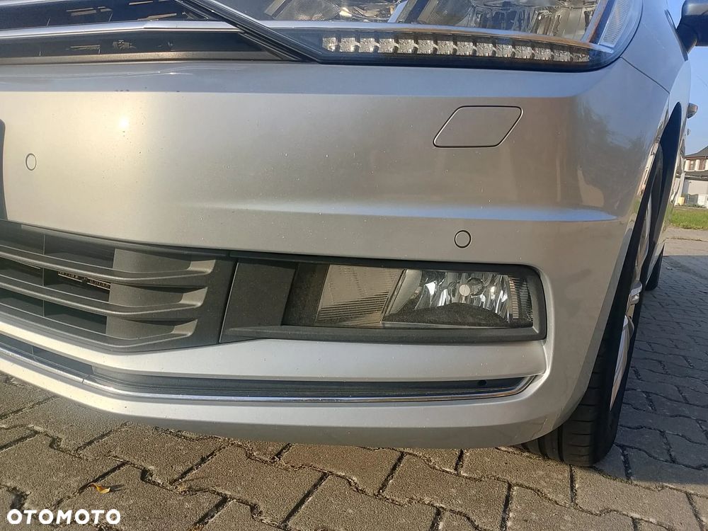 Volkswagen Touran - 4