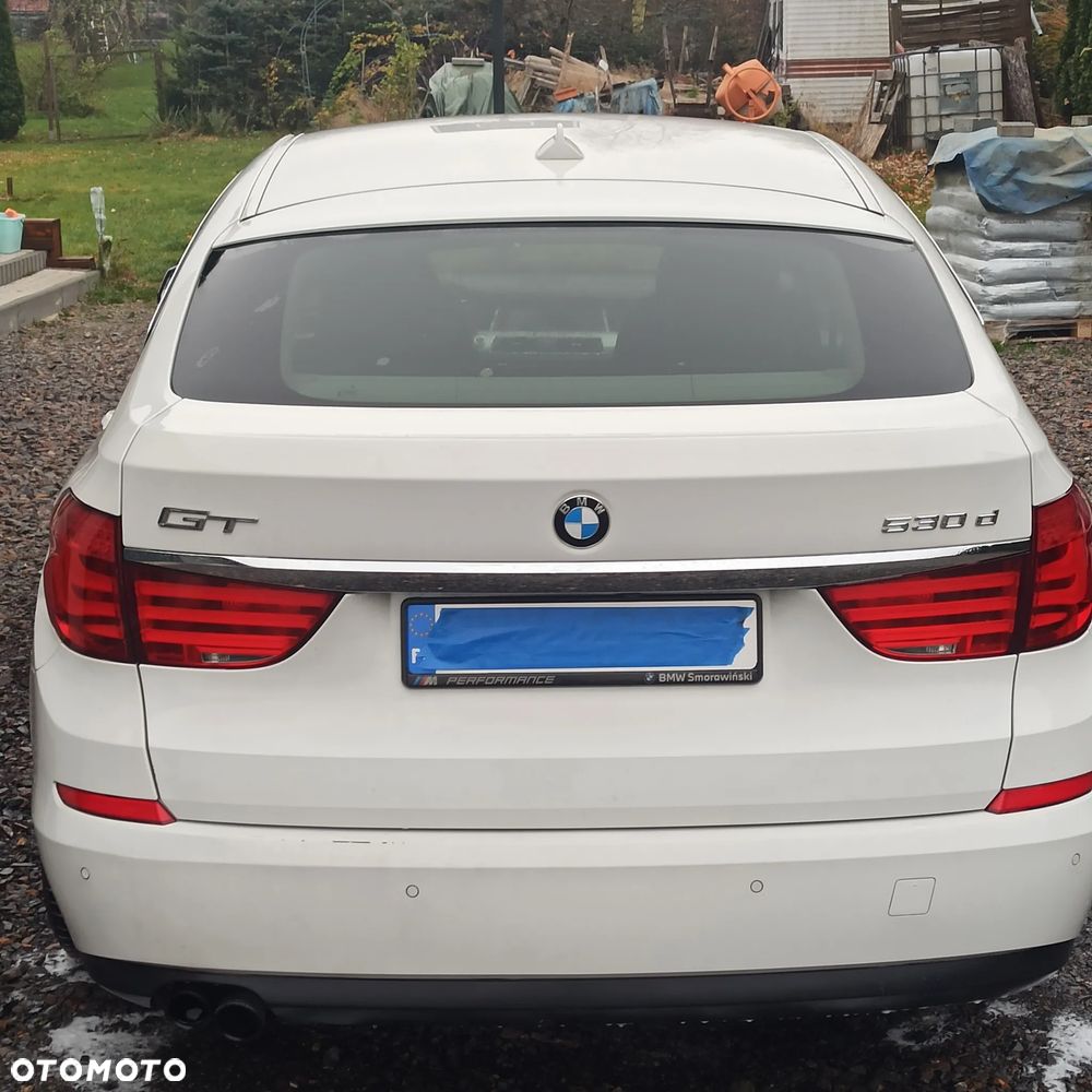 BMW 5GT - 4