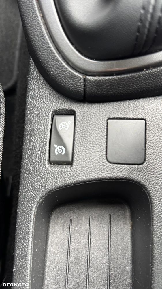 Renault Clio 1.2 16V 75 LIMITED - 17