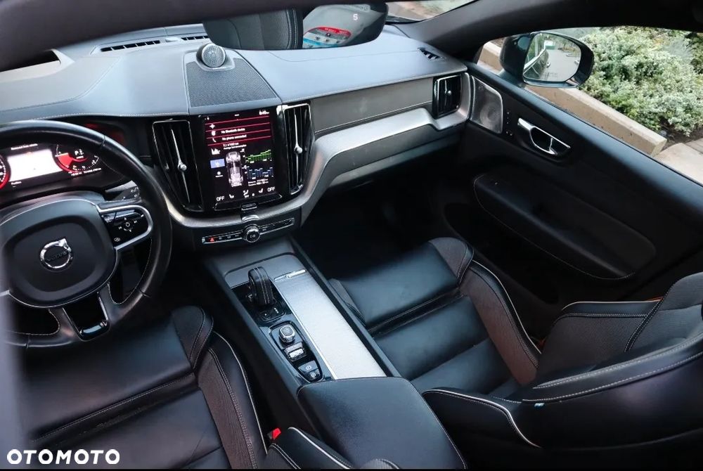 Volvo XC 60 T8 AWD Plug-In Hybrid Polestar Engineered - 15
