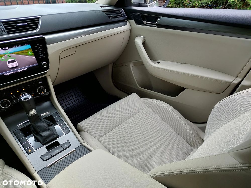 Skoda Superb 2.0 TDI SCR Style DSG - 21