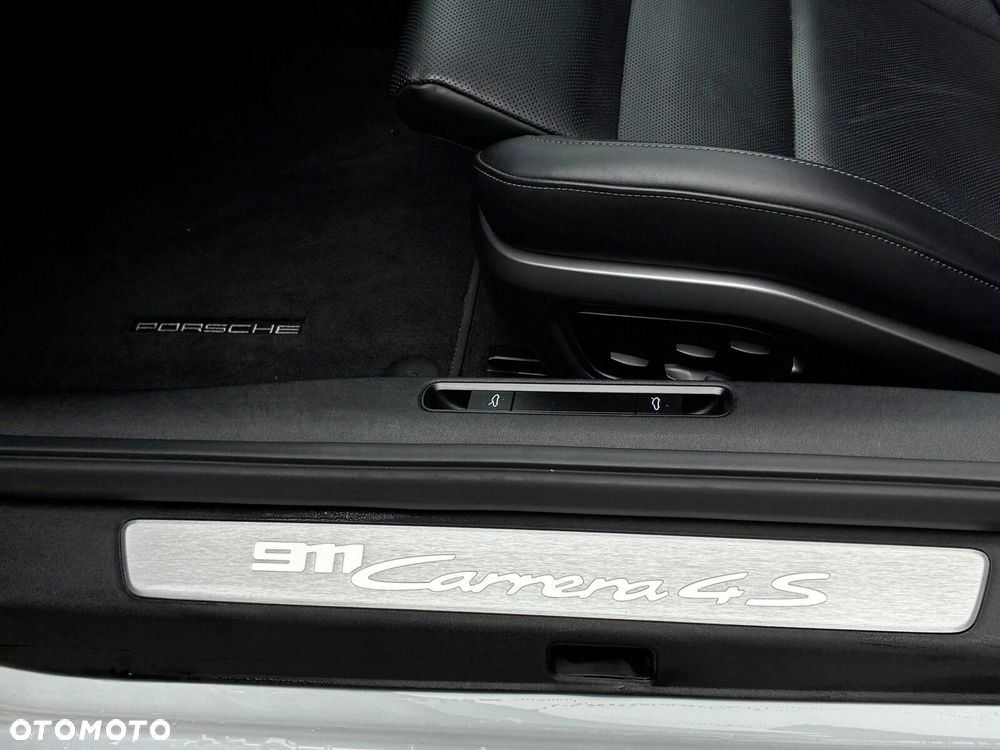 Porsche 911 - 24
