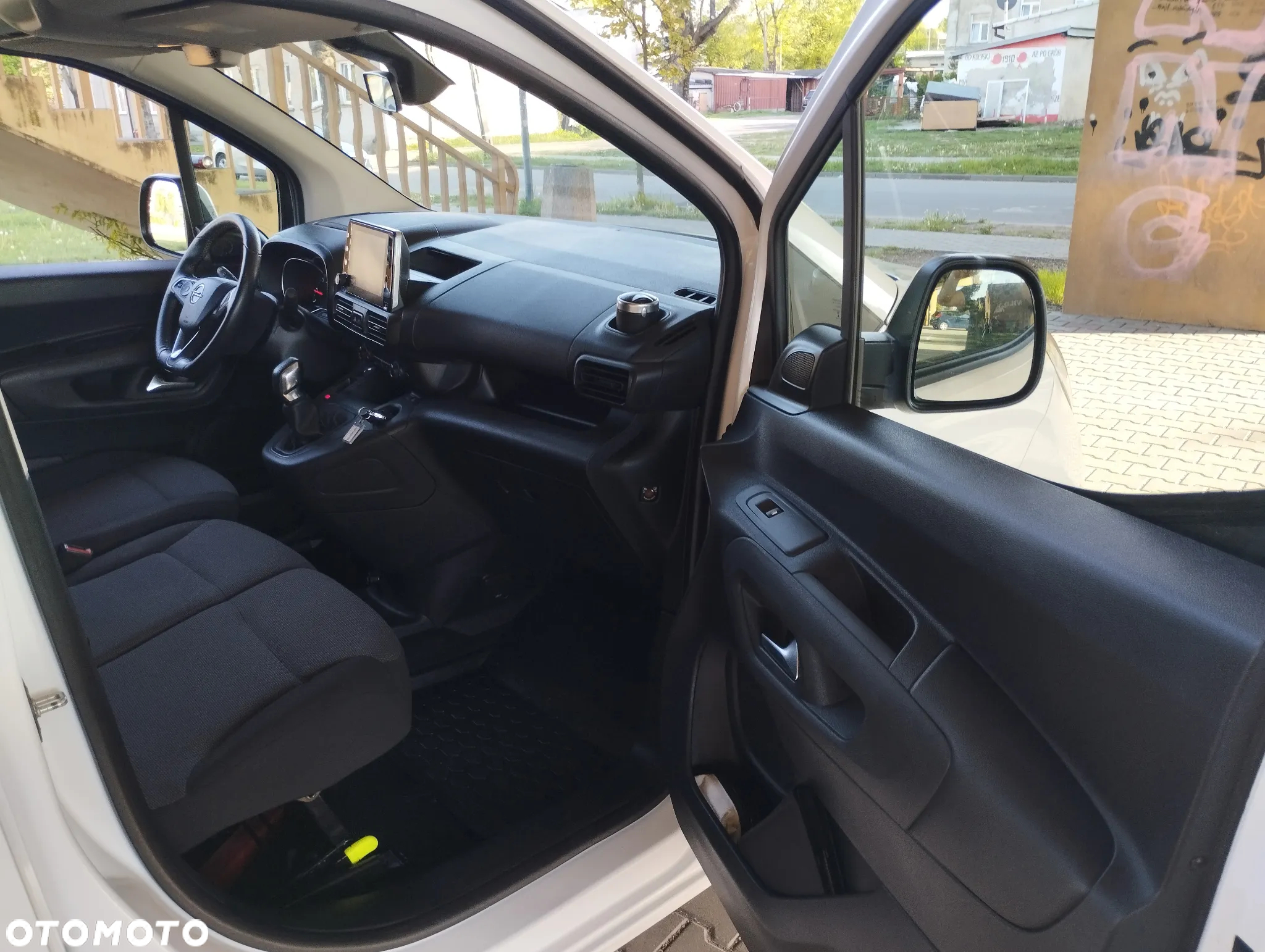 Opel COMBO - 13