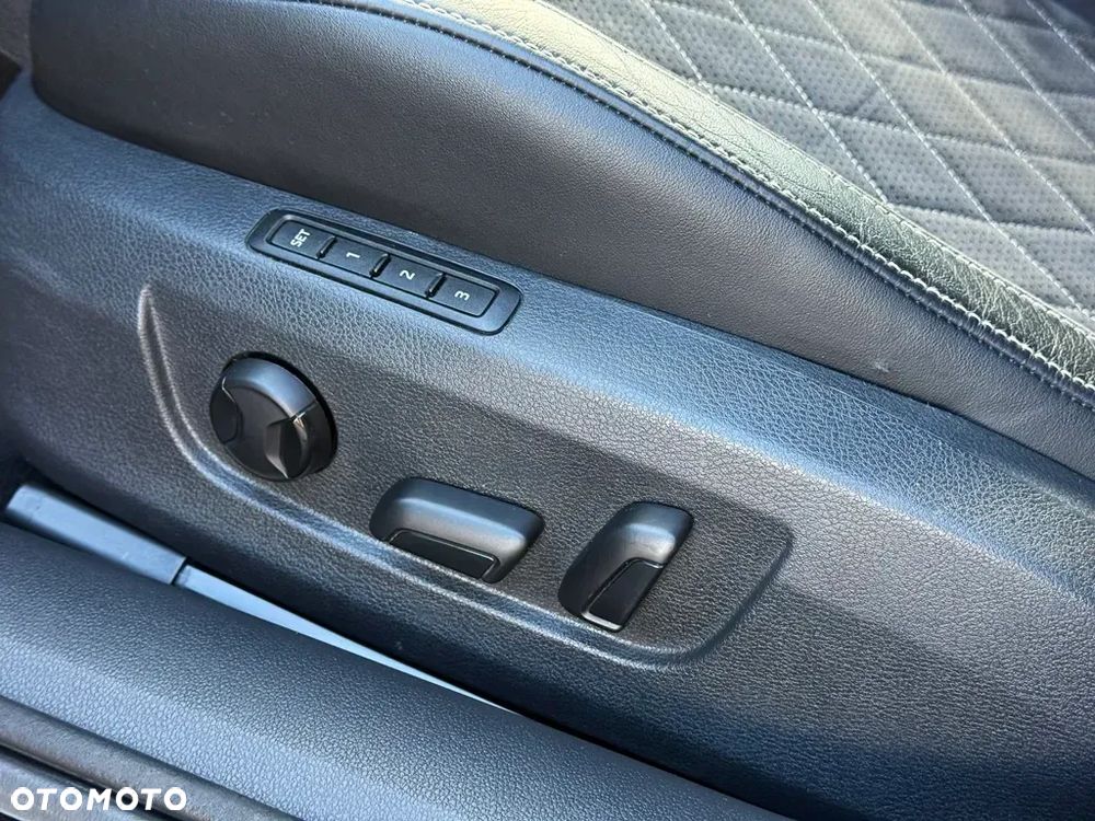 Skoda Superb 1.5 TSI DSG Sportline - 33