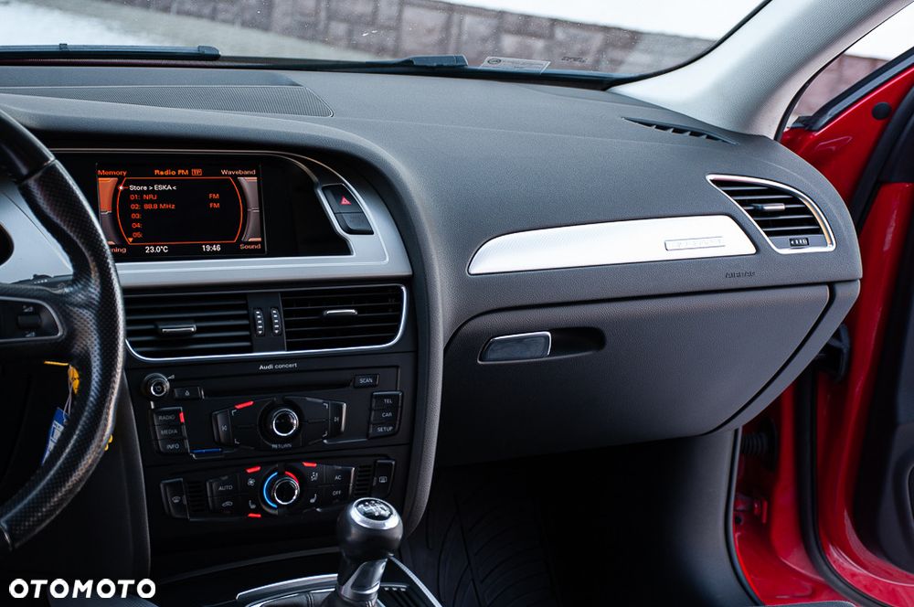 Audi A4 Avant 2.0 TDI DPF quattro Ambition - 29