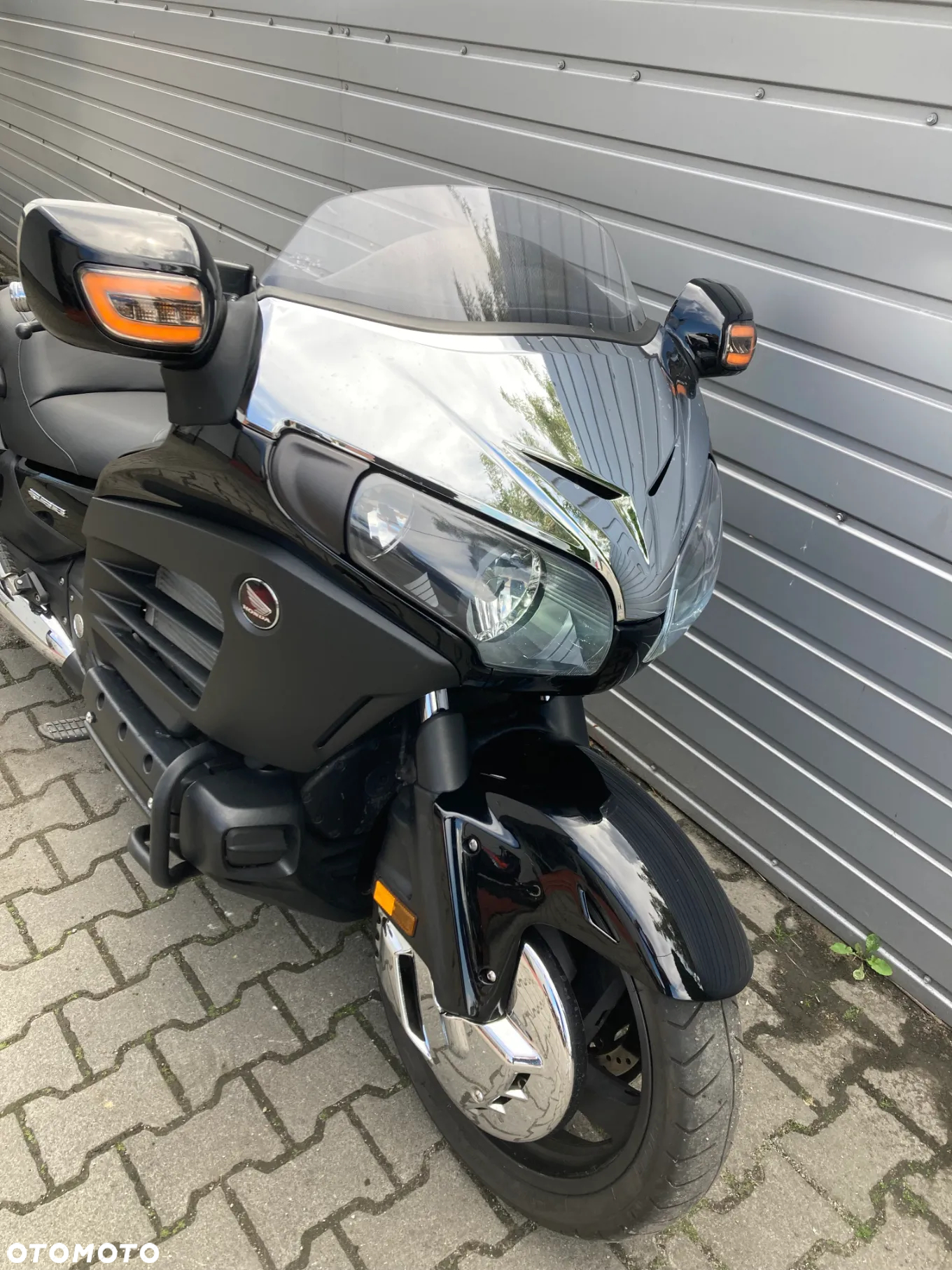 Honda GL - 9
