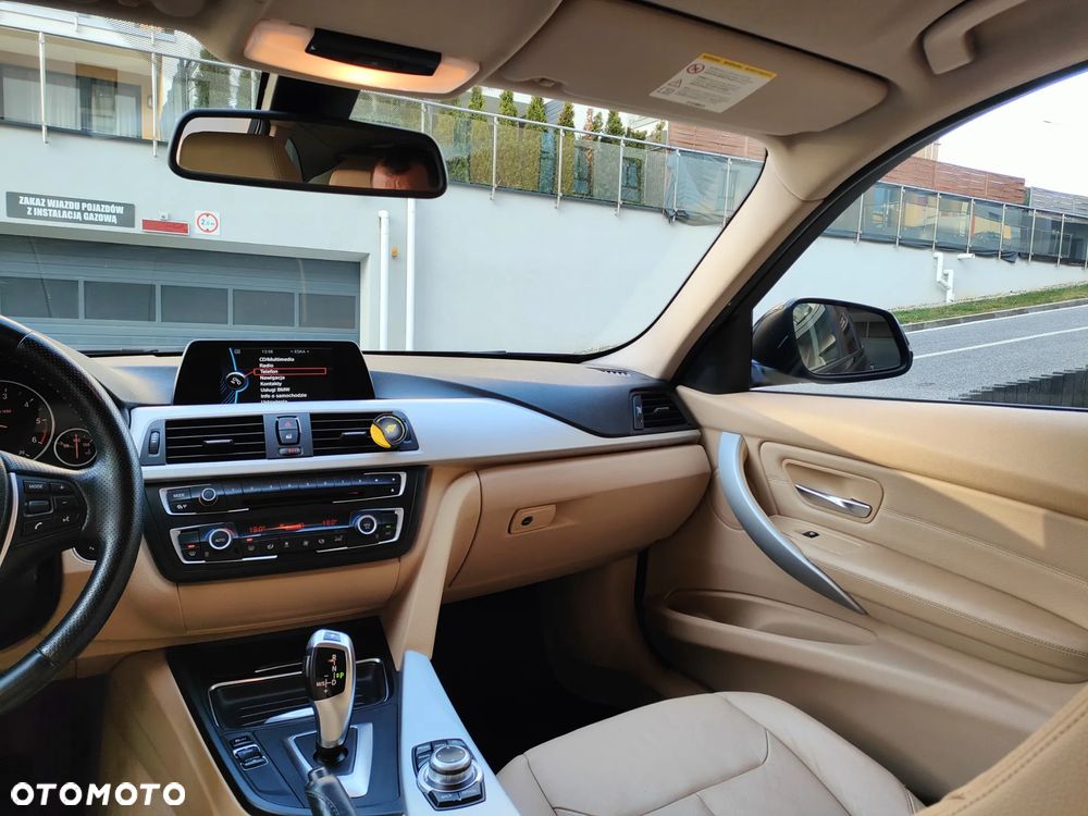 BMW Seria 3 320d Sport-Aut Sport Line - 21