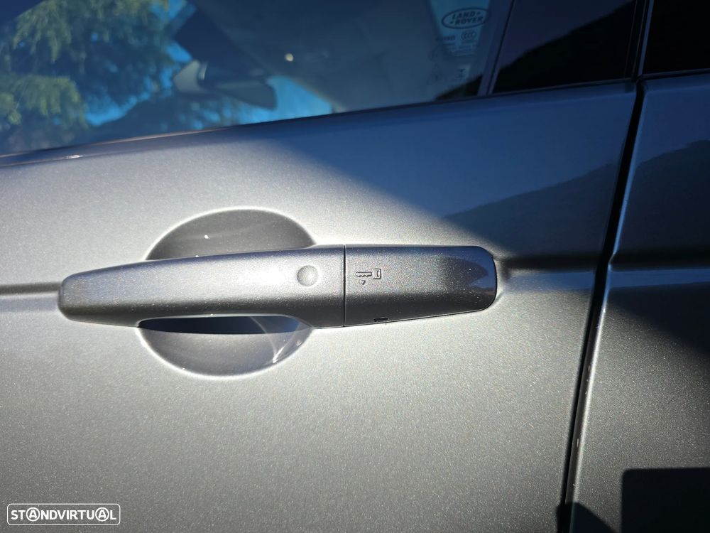 Land Rover Discovery Sport 2.0 TD4 HSE Luxury - 21