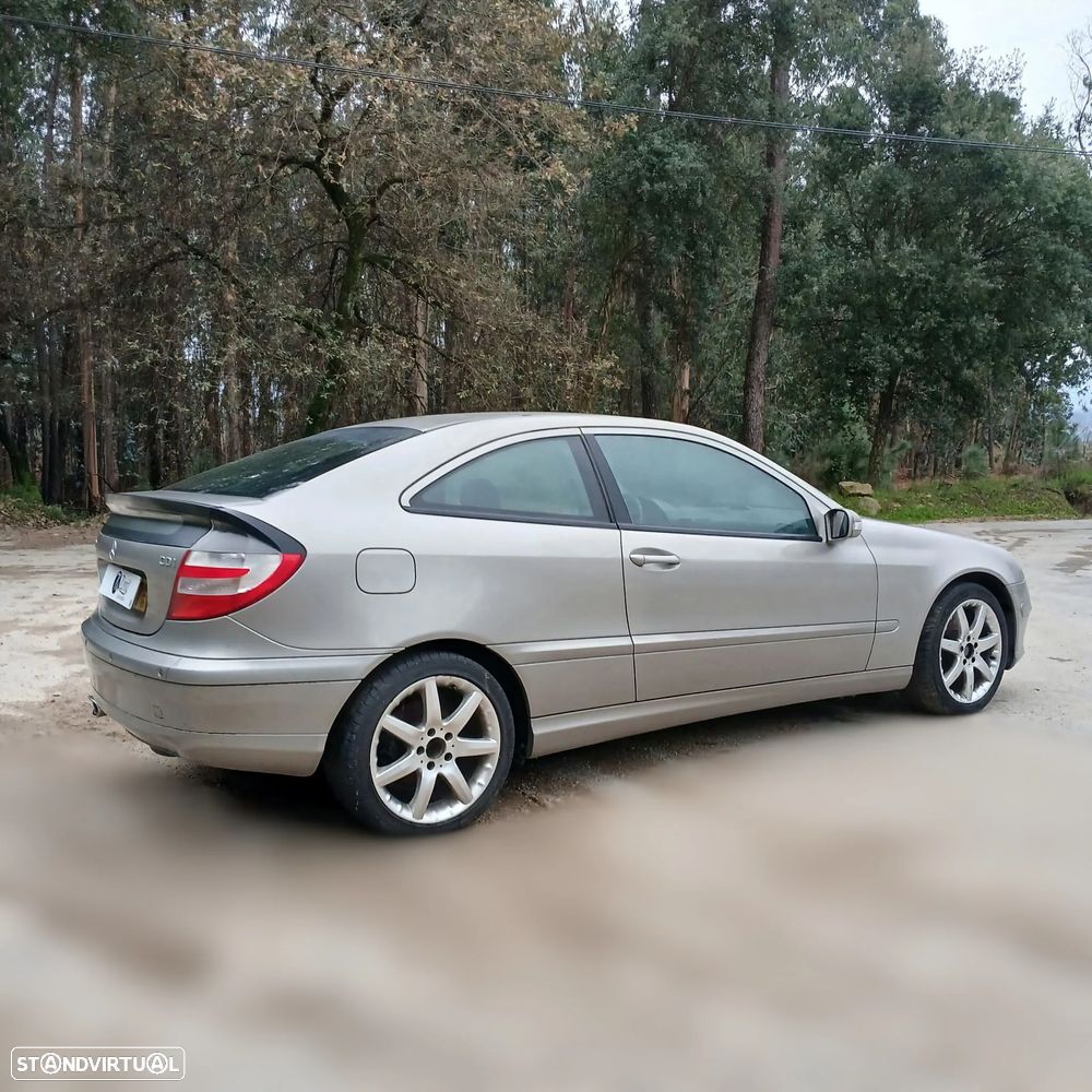 Mercedes-Benz 2.2 C220 CDI de 2009 - Peças Usadas (10260) - 4