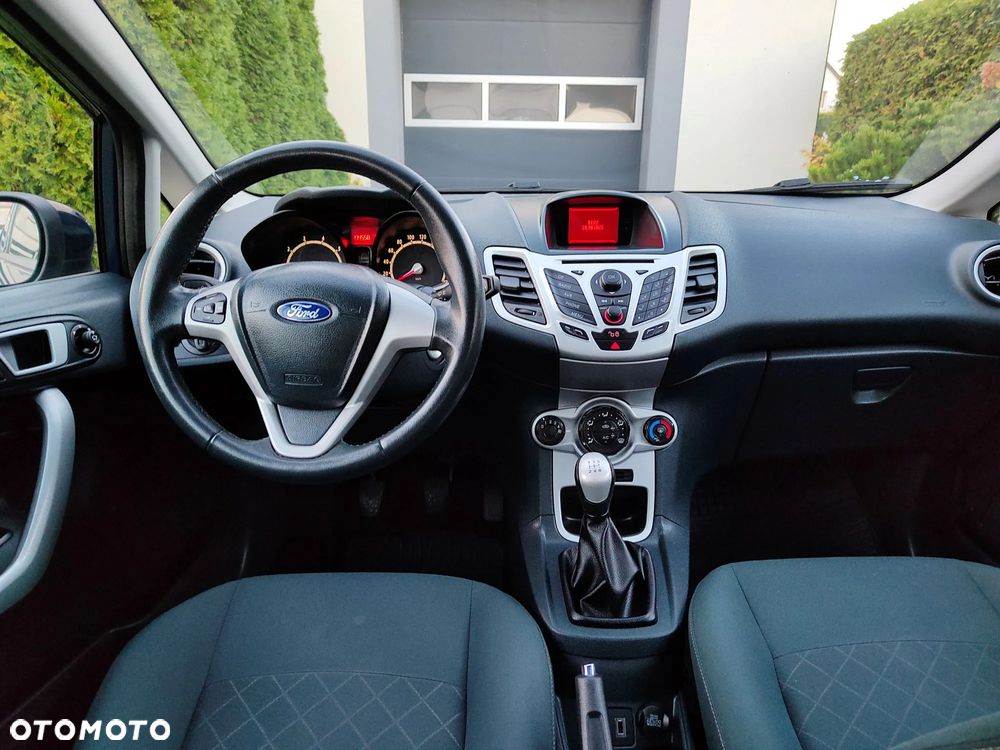 Ford Fiesta 1.25 Champions Edition - 8